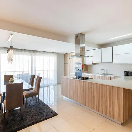 Lejlighed Seafront, Designer With Private Terrace & Wifi By 360 Estates *