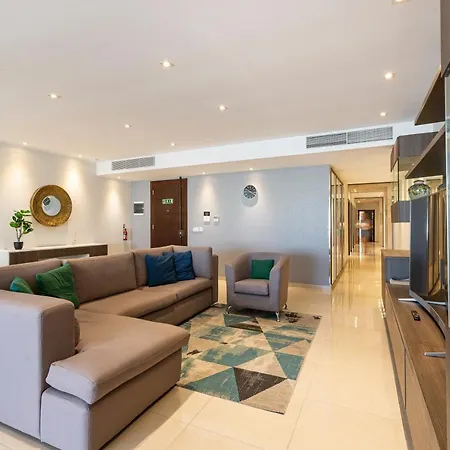 Seafront, Designer With Private Terrace & Wifi By 360 Estates Pietà