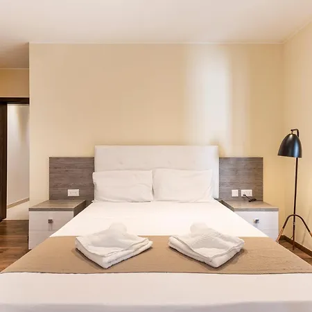 Seafront, Designer With Private Terrace & Wifi By 360 Estates Pietà