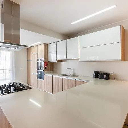 Seafront, Designer With Private Terrace & Wifi By 360 Estates Apartment