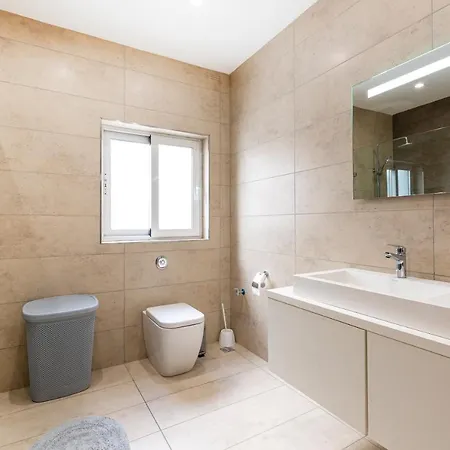 Seafront, Designer With Private Terrace & Wifi By 360 Estates Apartment Pieta