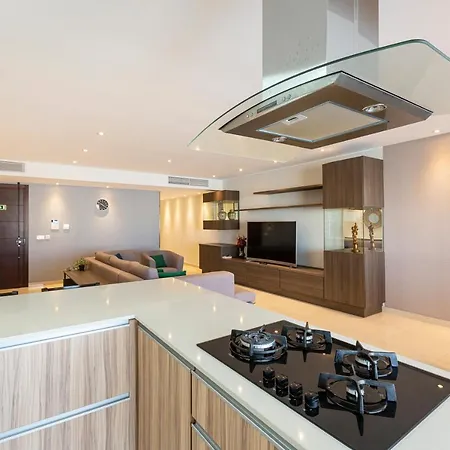 Seafront, Designer With Private Terrace & Wifi By 360 Estates *