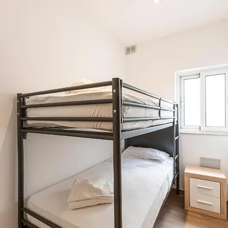 Apartament Seafront, Designer With Private Terrace & Wifi By 360 Estates *