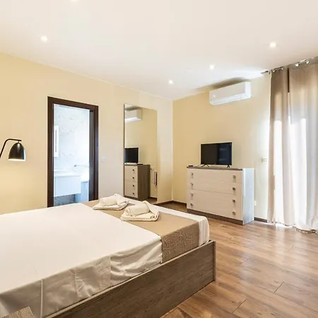 Seafront, Designer With Private Terrace & Wifi By 360 Estates