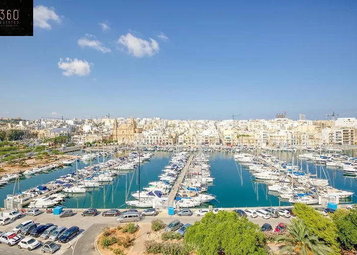 Seafront, Designer With Private Terrace & Wifi By 360 Estates Apartment *