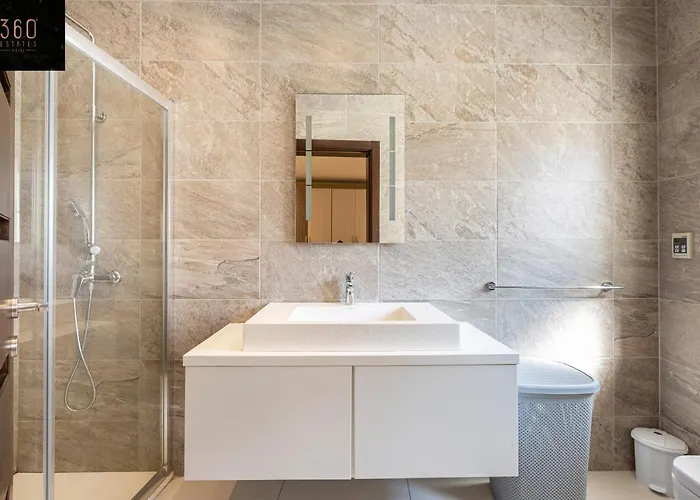 Seafront, Designer With Private Terrace & Wifi By 360 Estates Apartment *