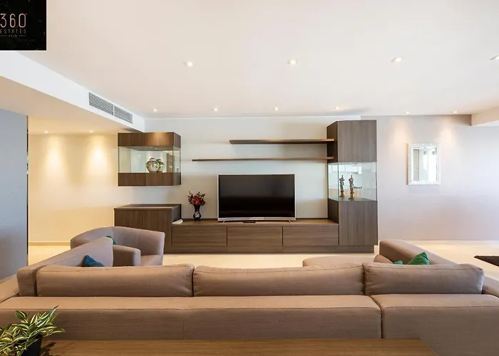 Seafront, Designer With Private Terrace & Wifi By 360 Estates