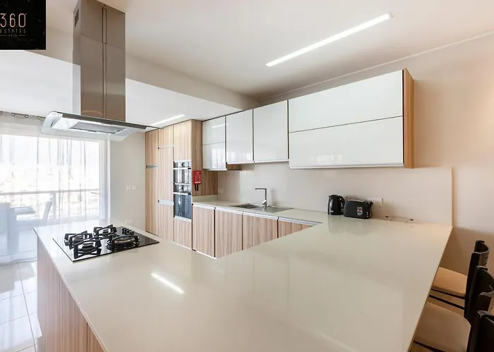 Seafront, Designer With Private Terrace & Wifi By 360 Estates Apartment