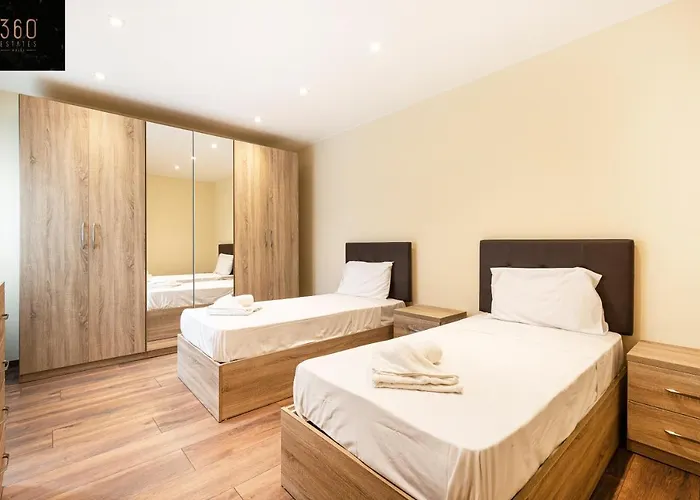 Seafront, Designer With Private Terrace & Wifi By 360 Estates Apartment Pieta