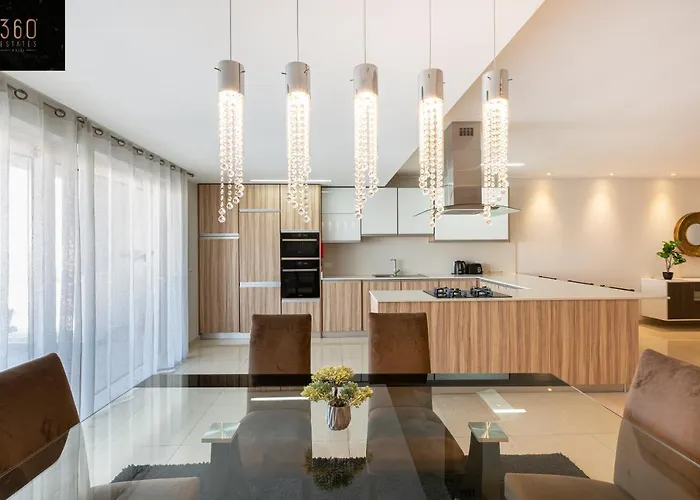 Apartment Seafront, Designer With Private Terrace & Wifi By 360 Estates