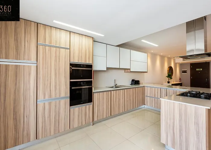 Seafront, Designer With Private Terrace & Wifi By 360 Estates Apartment