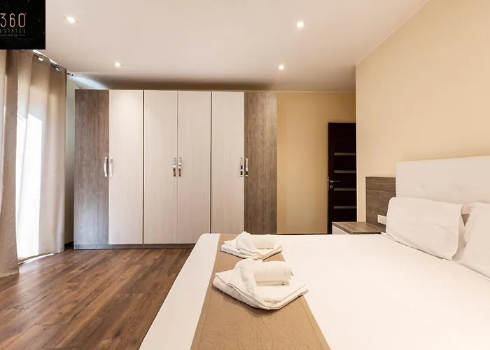 Seafront, Designer With Private Terrace & Wifi By 360 Estates Apartment *