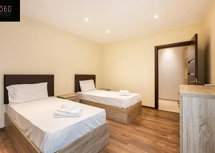 Seafront, Designer With Private Terrace & Wifi By 360 Estates *