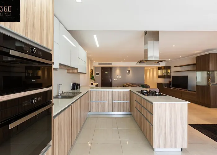 Apartment Seafront, Designer With Private Terrace & Wifi By 360 Estates *